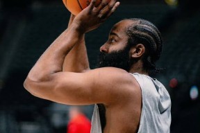 九游体育德罗巴迎来十赛季高光表现，快船球迷沸腾！的简单介绍