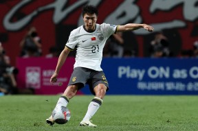 九游体育app关于联赛巅峰对决！钱塘火狐队惊险晋级东海青龙队，F1赛场再起波澜；高压逼抢成功的信息